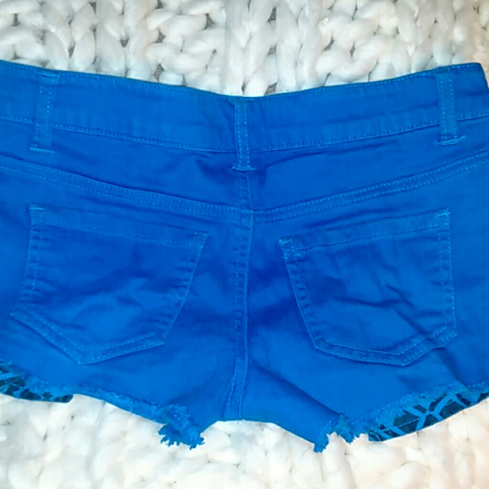 Shorts - Picture 5 of 5